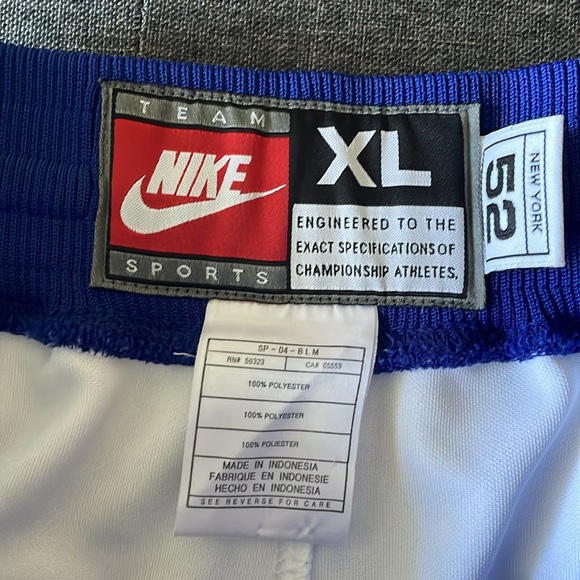 NEW YORK KNICKS Official 1952 Rewind NBA NIKE Button Warm-Up Sweats - Picture 4 of 5